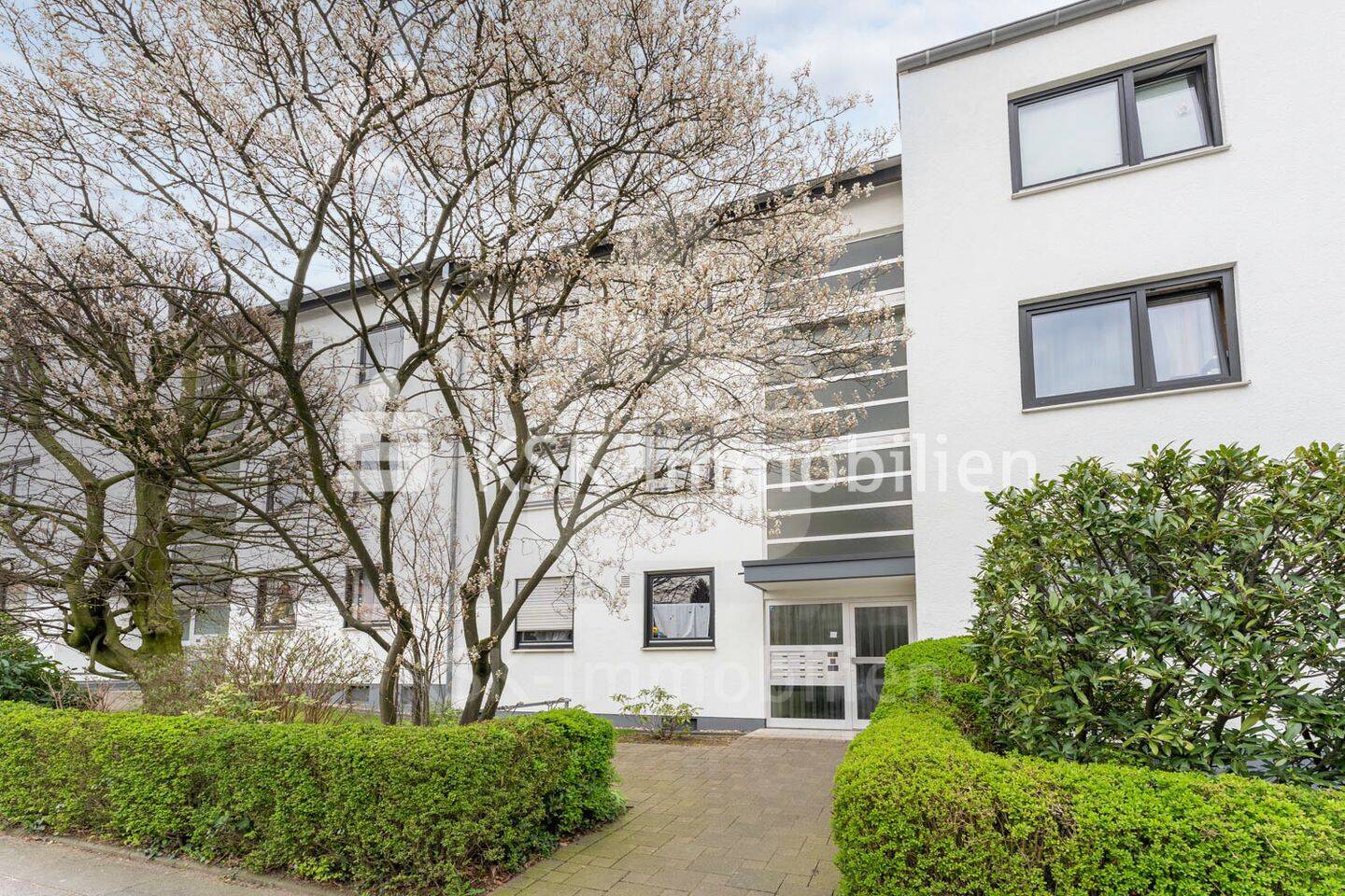 Helle 3-Zimmer Wohnung in Schildgen!!, 51467 Bergisch Gladbach (Dünnwald)