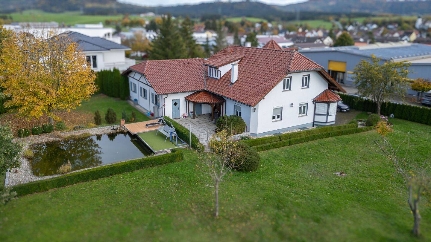Wohnen & Arbeiten auf einem großem Grundstück, 78665 Frittlingen