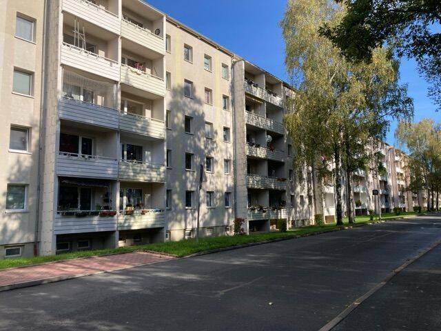 Familienwohnung mit Spielplatz vorm Haus, 7629 Hermsdorf