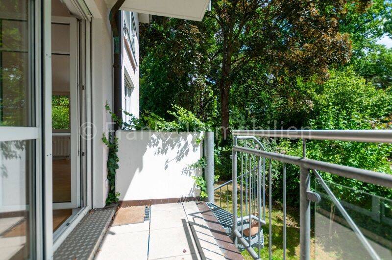 Blasewitz – familienfreundliche 4-Zimmer-Wohnung über 2 Etagen in exklusiver Villenlage, 1309 Dresden
