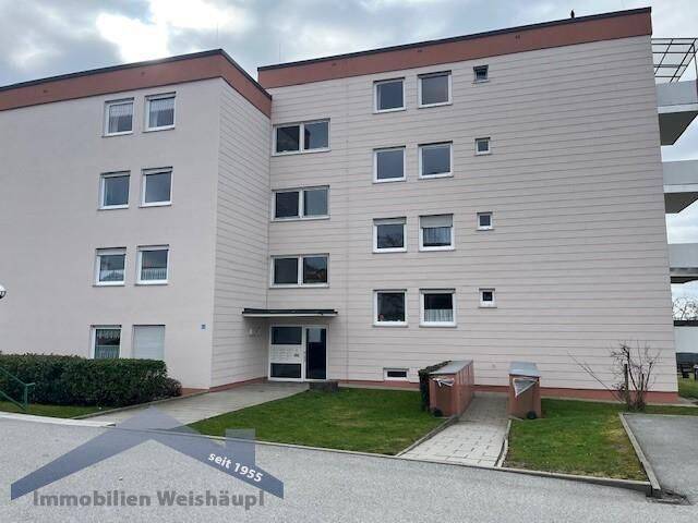 Helle 2-Zimmer Wohnung mit EBK, Balkon und tollem Fernblick!, 94034 Passau (Altstadt Grubweg Hacklberg Hals)