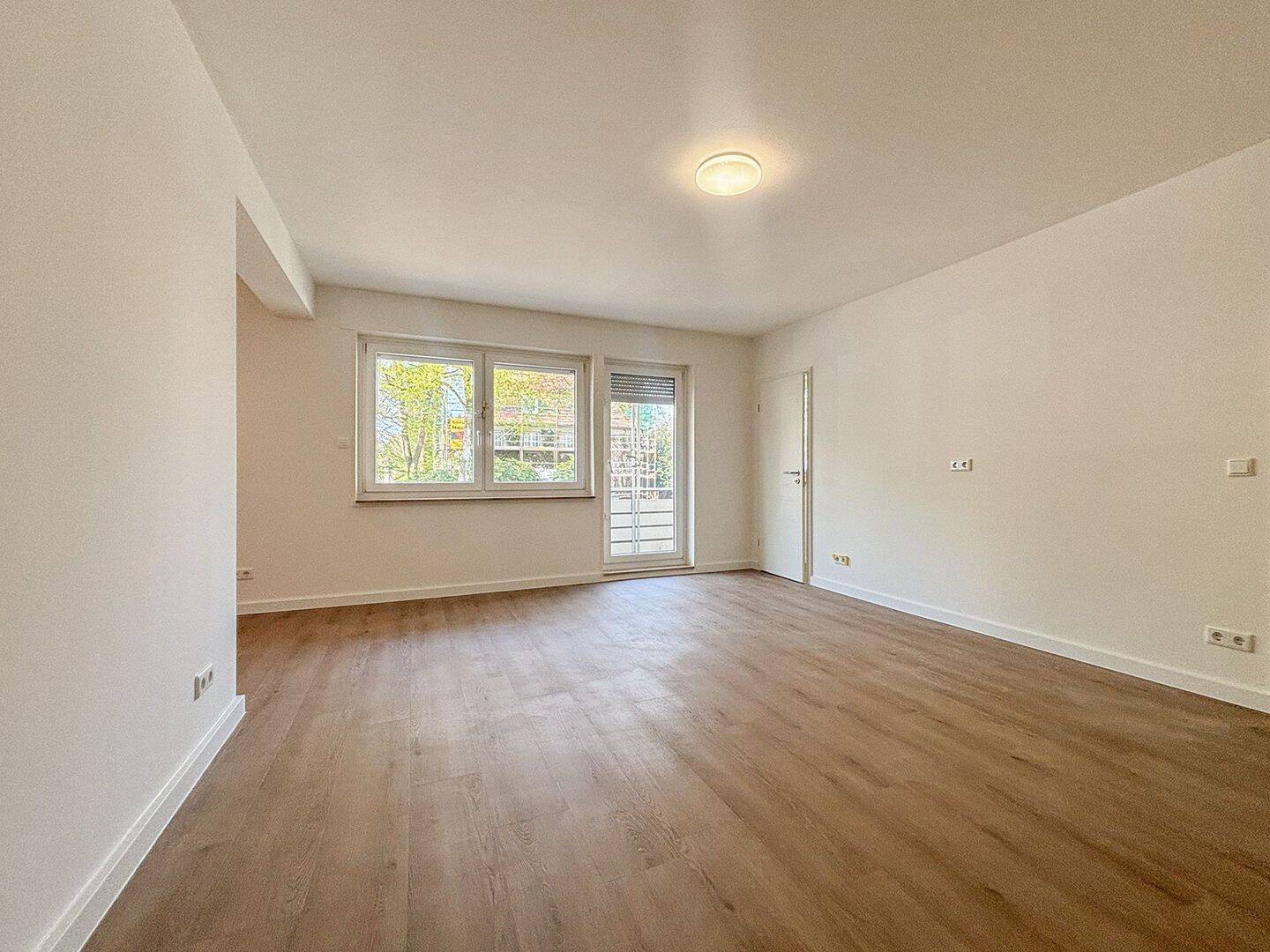 schick modernisiertes Appartement, 42653 Solingen (Gräfrath Solingen-Mitte Wald)