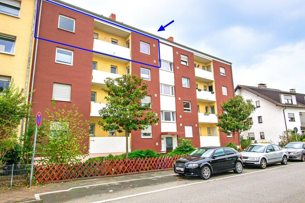 Renovierungsbedürftige 4 ZKB mit Tageslichtbad, Loggia und Garage in guter Lage Speyer, 67346 Speyer (Angelhof I und II Speyer)