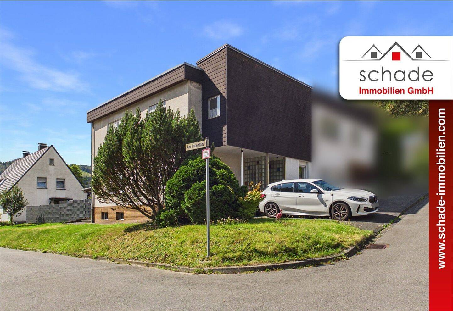 SCHADE IMMOBILIEN – Doppelhaushälfte mit Garten und Stellplatz in ruhiger Lage von Plettenberg!, 58840 Plettenberg