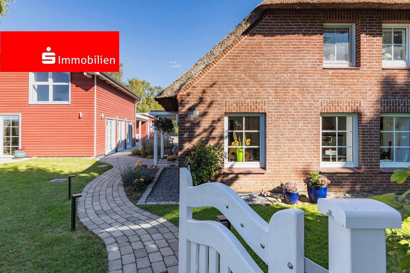 Charmantes Reetdach-Haus in Alleinlage, 24306 Bösdorf