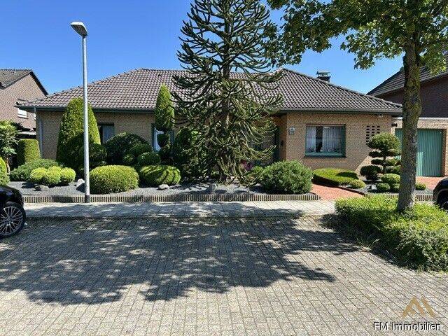 Ebenerdiger Bungalow mit Garage und Gartenteich in Cloppenburg – Emstekerfeld!, 49661 Cloppenburg