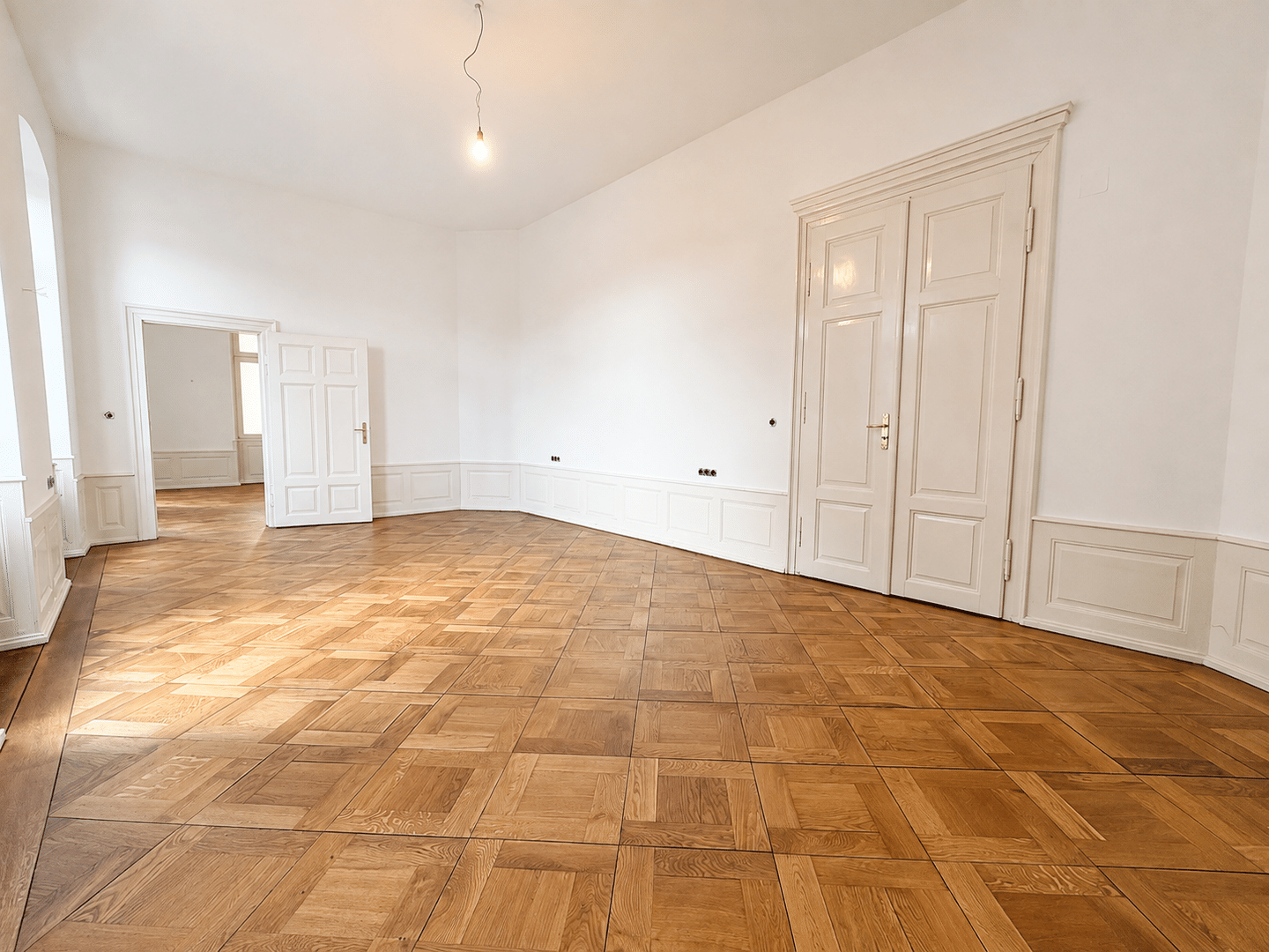 Stilvolle Villa-Atelierwohnung für hohe Ansprüche – Historischer Charme trifft modernen Komfort, 67346 Speyer (Angelhof I und II Speyer)