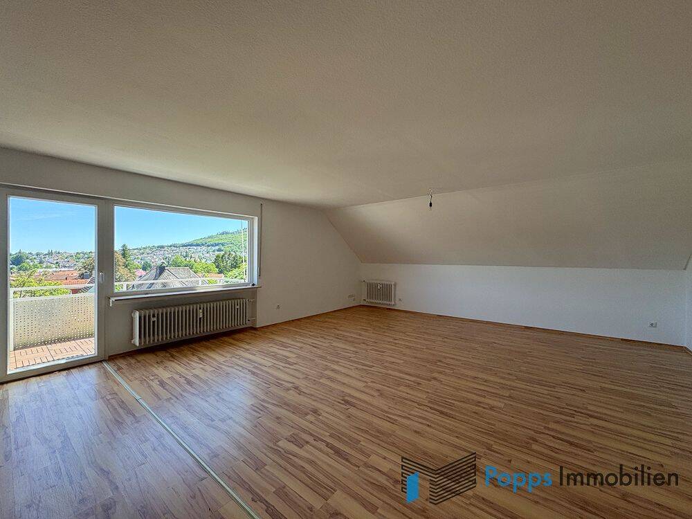Großzügige 3-Zimmer-Wohnung mit fantastischem Weitblick über Fischbach, 65779 Kelkheim (Taunus)