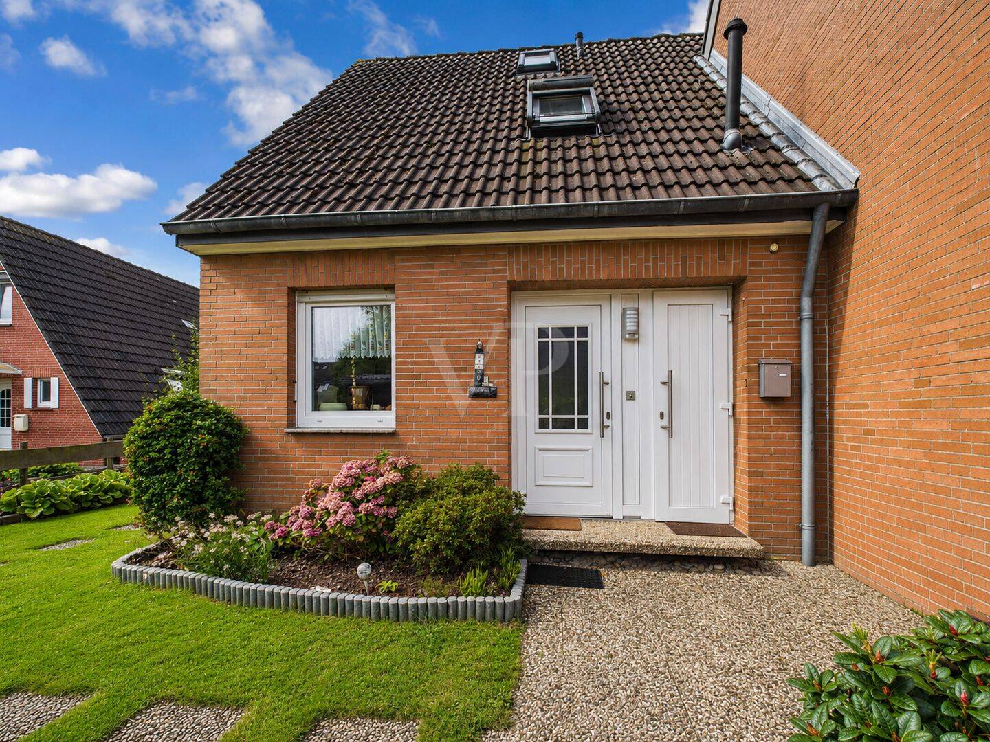 Urlaub im eigenen Zuhause? Gepflegtes Reihenendhaus an der Küste mit Carport, 26553 Dornum
