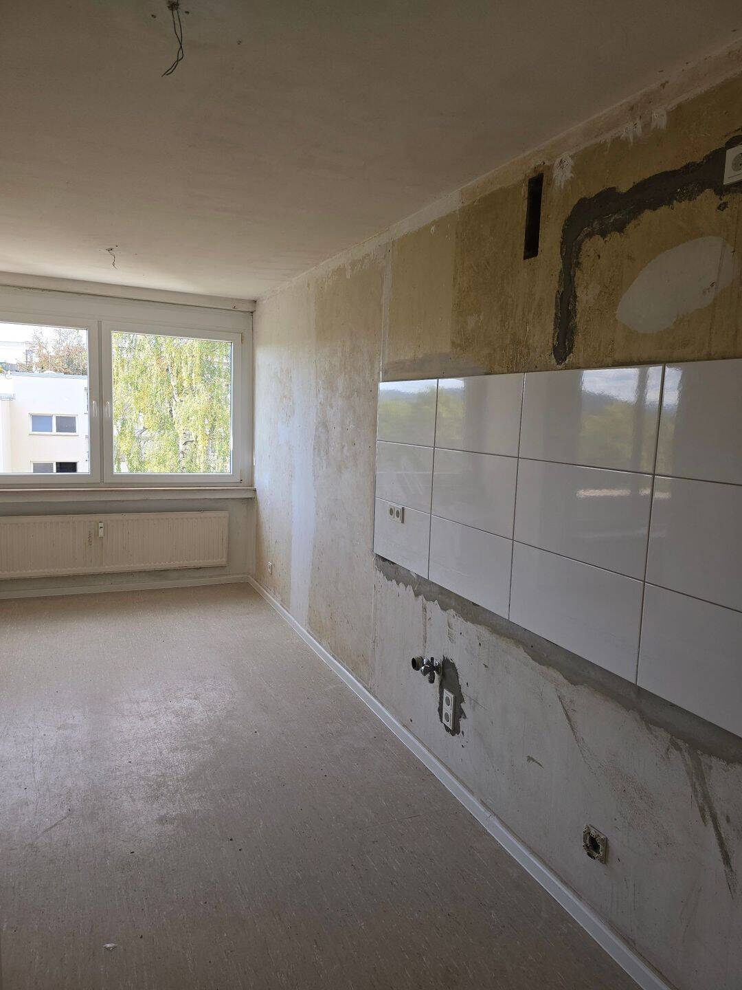 nur mit WBS! renovierte 4 ZKB Wohnung in Trier-Ehrang zum 01.11., 54293 Trier