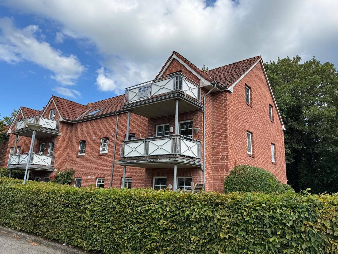 Gepflegte Dachgeschosswohnung in zentraler Stadtlage, 26789 Leer (Ostfriesland)