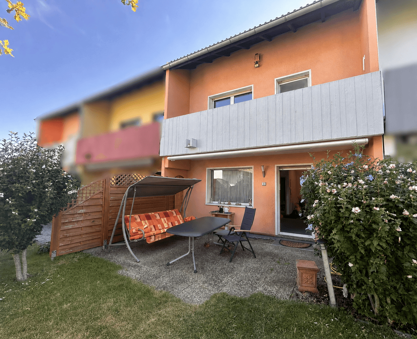 Familientraum in begehrter Lage: Modernisiertes Reihenmittelhaus mit Garten und 2 Stellplätzen, 55126 Mainz (Finthen Layenhof)