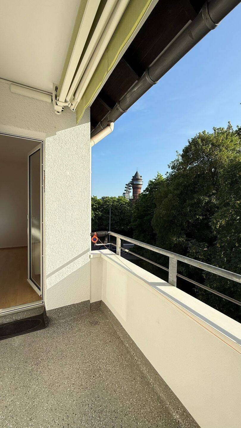 Frisch renoviert, 2 Zimmer – 56,47 m2 mit Aquariusblick, EBK & Stellplatz in Mülheim-Styrum, 45476 Mülheim an der Ruhr (Mitte Styrum)