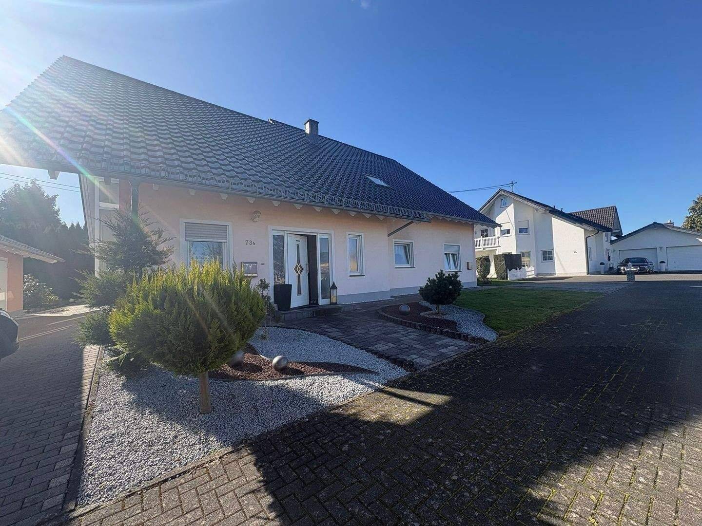 Wohnen mit architektonischem Anspruch – Einfamilienhaus mit Einliegerwohnung, 56244 Sessenhausen