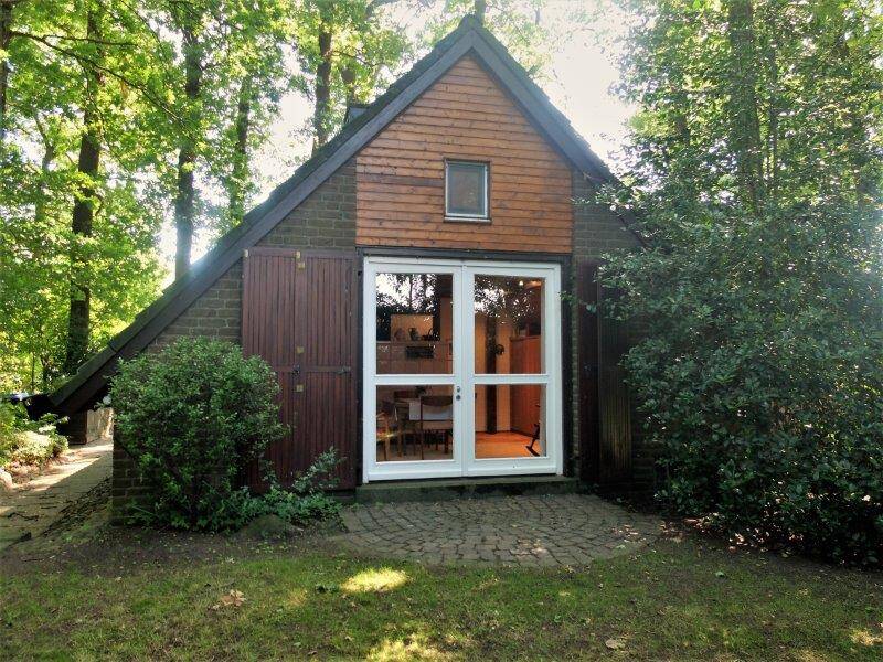 Heinbockel: Idyllisch gelegenes 1,5-Zimmer Apartment mit Terrasse und Garten zur Miete auf Zeit!, 21726 Heinbockel