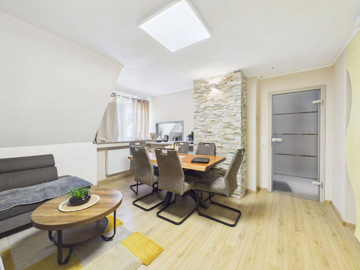 Ankommen und Wohlfühlen: Frisch modernisiertes 4-Zimmer-Zuhause in Remscheid, 42853 Remscheid (Innen Nord)