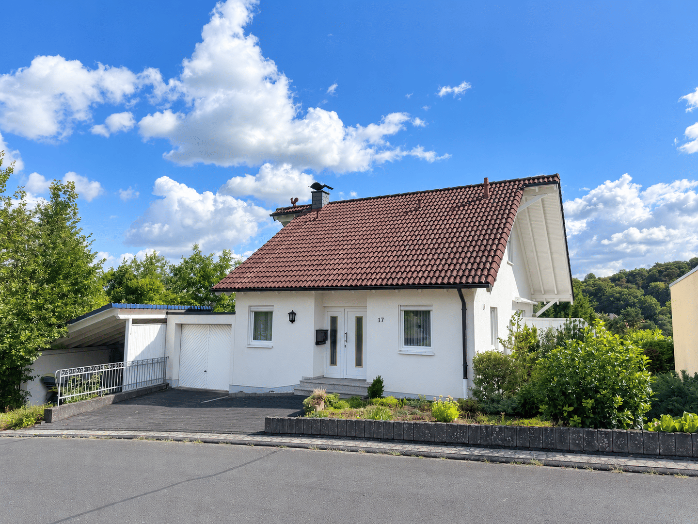 Charmantes Einfamilienhaus mit traumhaftem Weitblick und Wohlfühlcharakter in Bad Breisig!, 53498 Bad Breisig