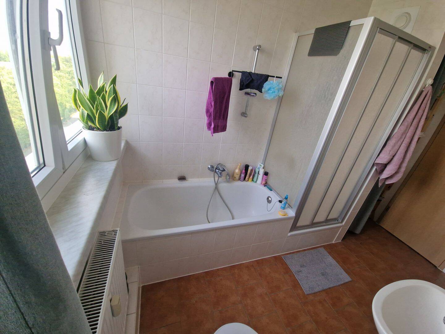 Nachmieter für 2- Raum Wohnung in Magdeburg, 39126 Magdeburg (Barleber See Gewerbegebiet Nord Industriehafen Neustädter See Rothensee)