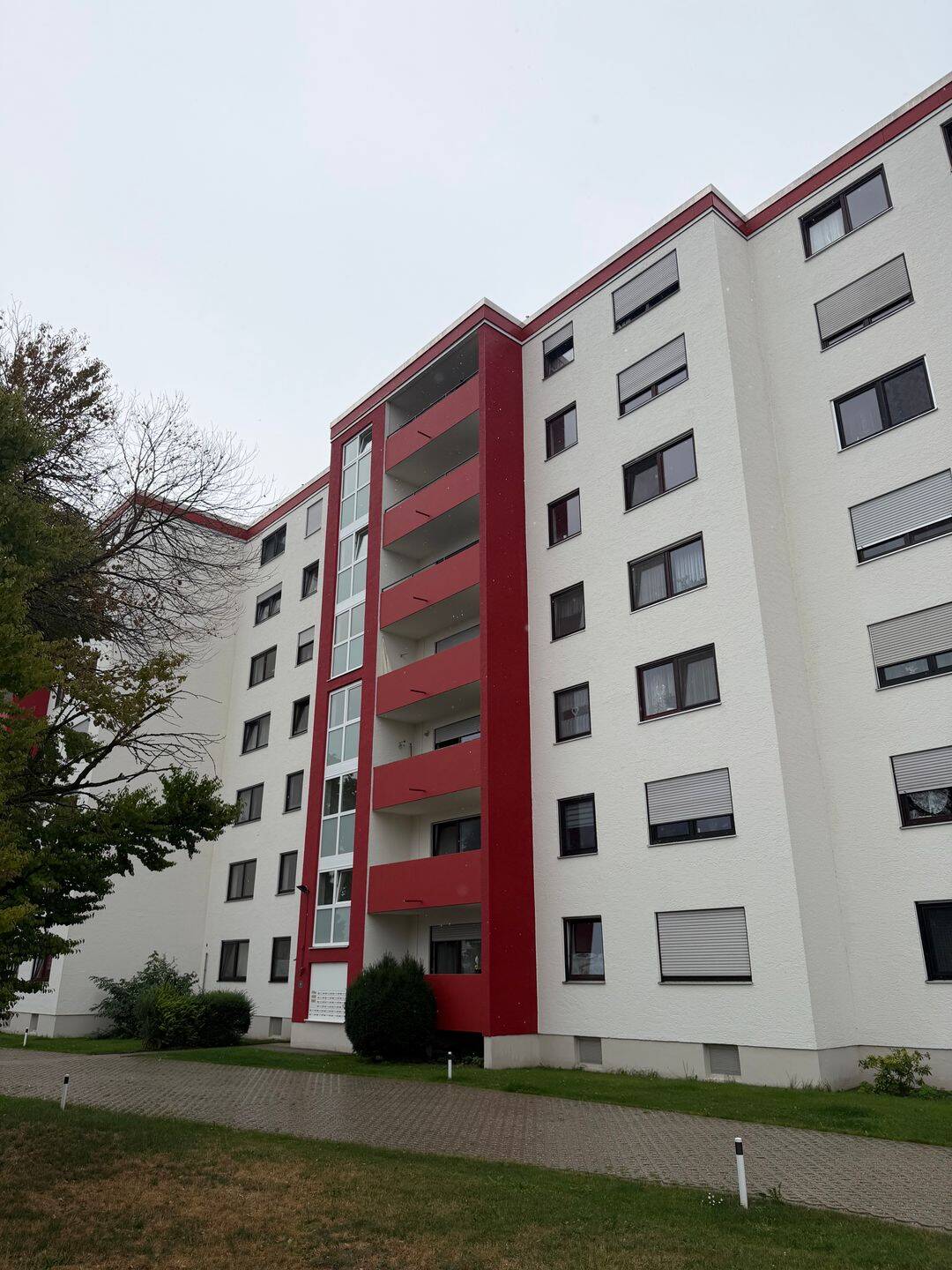 +++ helle 3-Zimmerwohnung mit großem Wohnzimmer und Loggia +++, 84453 Mühldorf a. Inn
