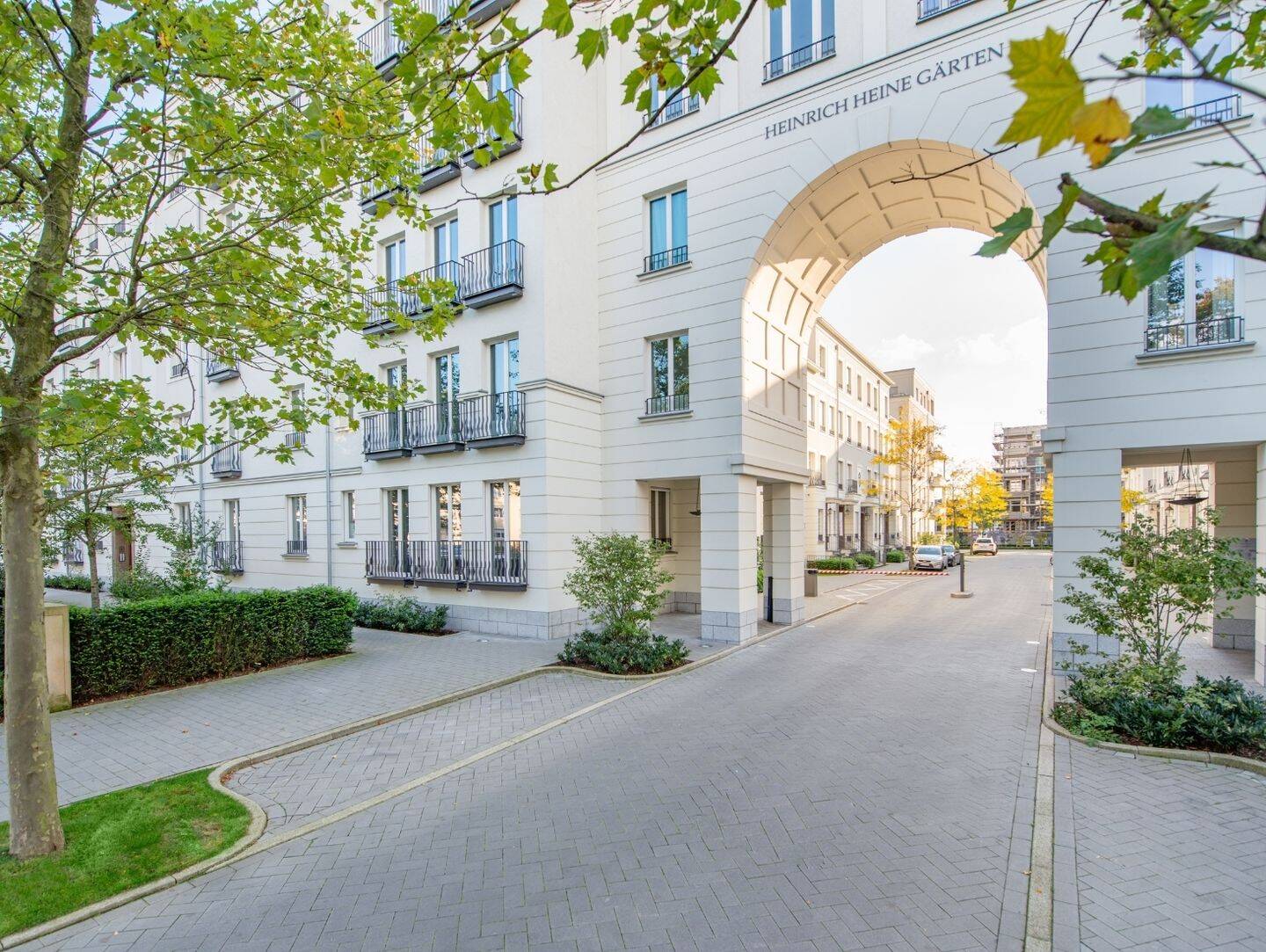 Heinrich-Heine-Gärten: Wohnkomfort auf mehreren Ebenen, 40549 Düsseldorf (Heerdt Oberkassel)