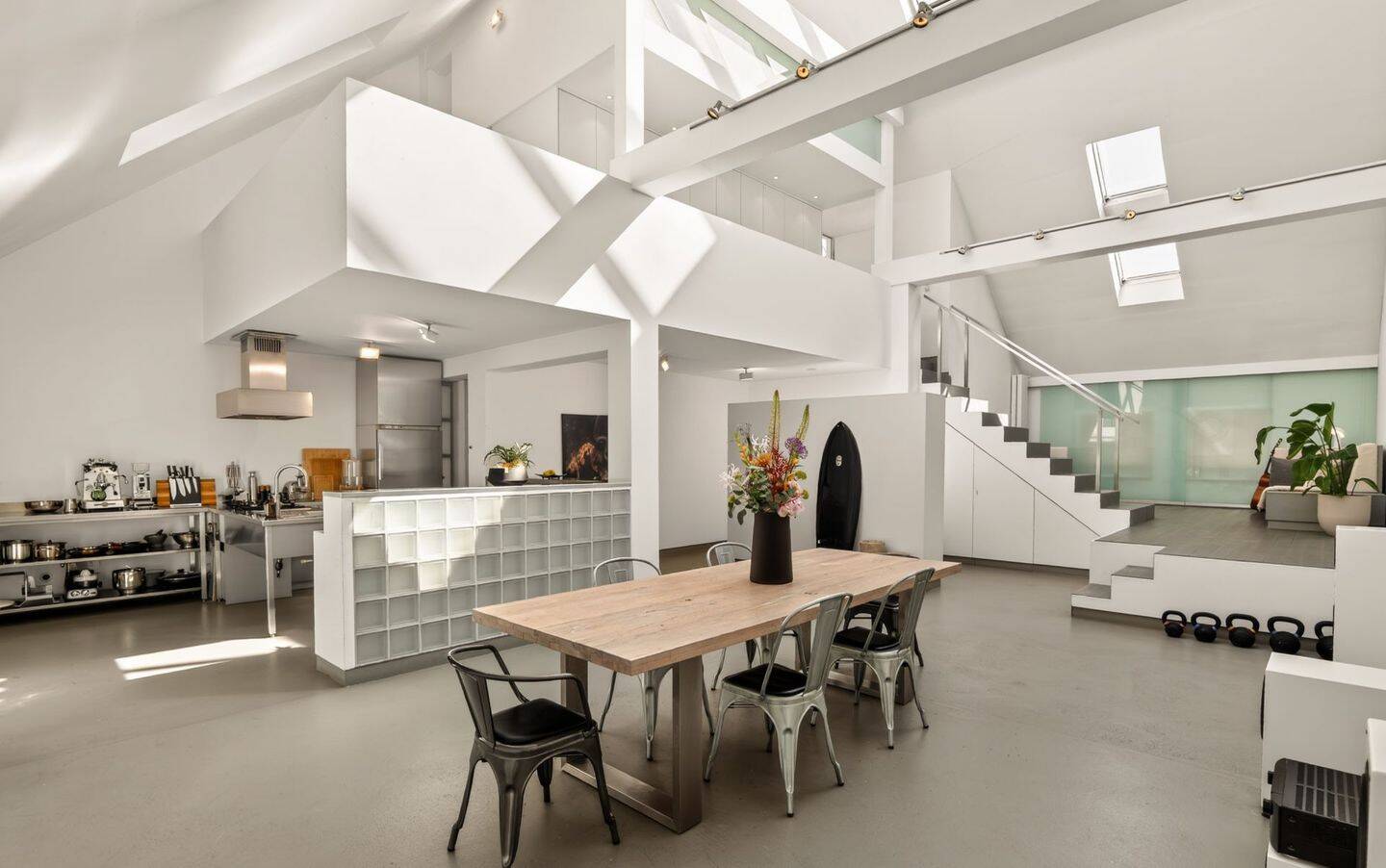 Loftliving auf drei Ebenen mit Sauna, Panoramadach und Gutshof-Ambiente, 41466 Neuss