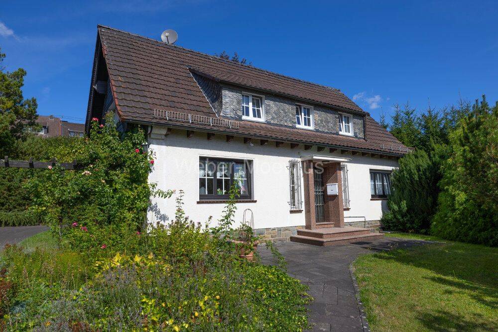 *Familie gesucht* freist. Wohnhaus mit schönem Garten und Garage / Fläche um Bauplatz erweiterbar, 51545 Waldbröl