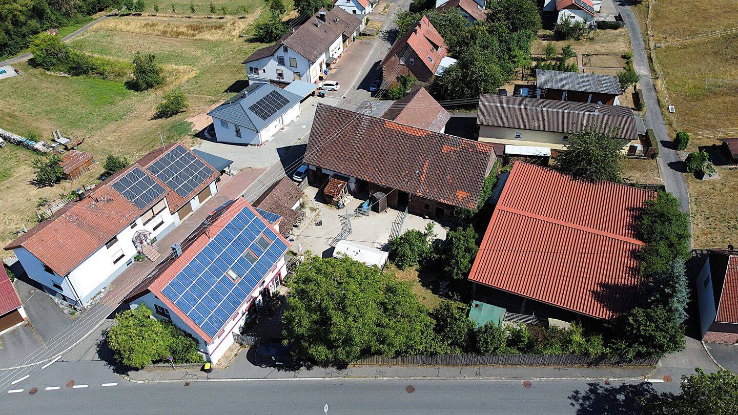 Attraktiver Reiterhof mit gewerblicher Nutzungsmöglichkeit und gepflegtem Ein-/Zweifamilienhaus, 74834 Elztal