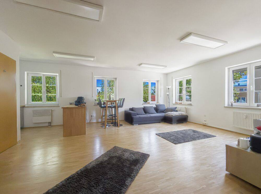 *2,5-Zimmer mitten in Holzkirchen* Zentrale Lage, optimale Raumteilung, 83607 Holzkirchen
