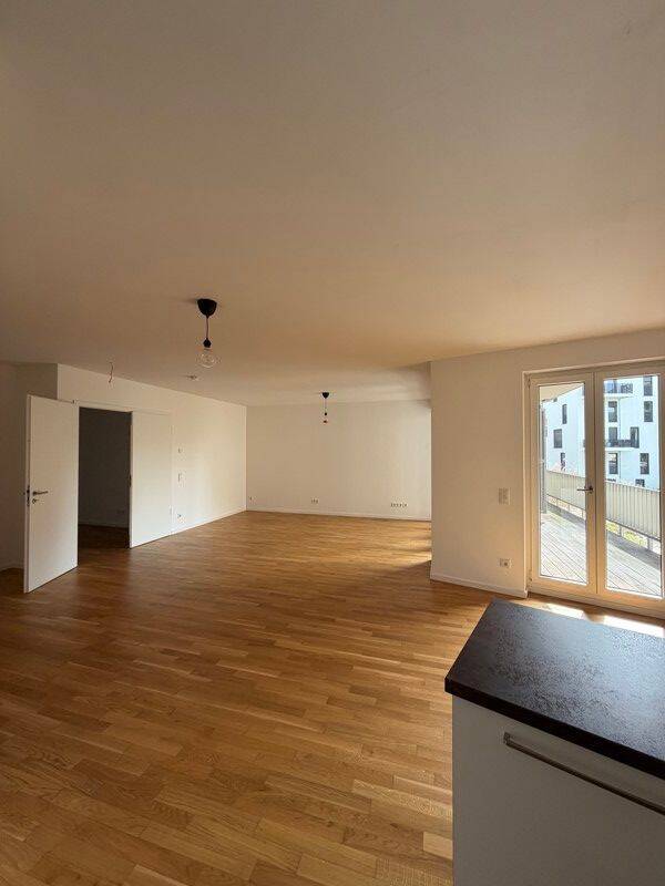 Zentrale 3-Zimmer-Wohnung mit Einbauküche und Balkon, 1067 Dresden (Friedrichstadt Innere Altstadt Wilsdruffer Vorstadt/Seevorstadt-West)