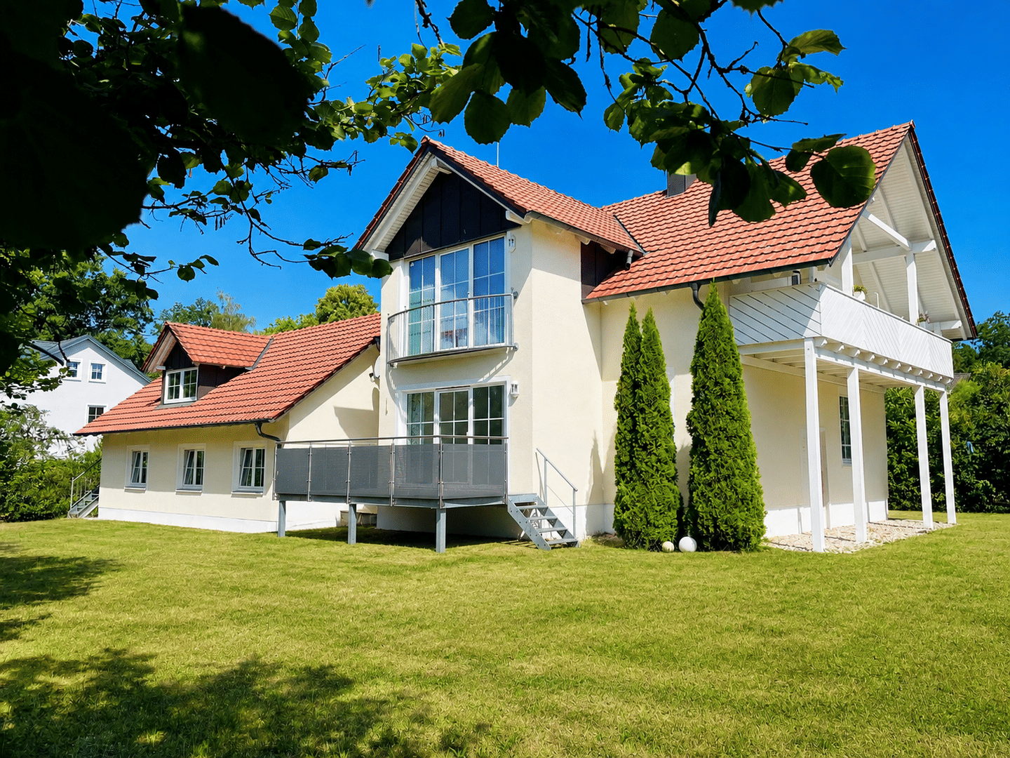 3-Zimmer Balkonwohnung mit Garage im 2-Familienhaus!, 93149 Nittenau