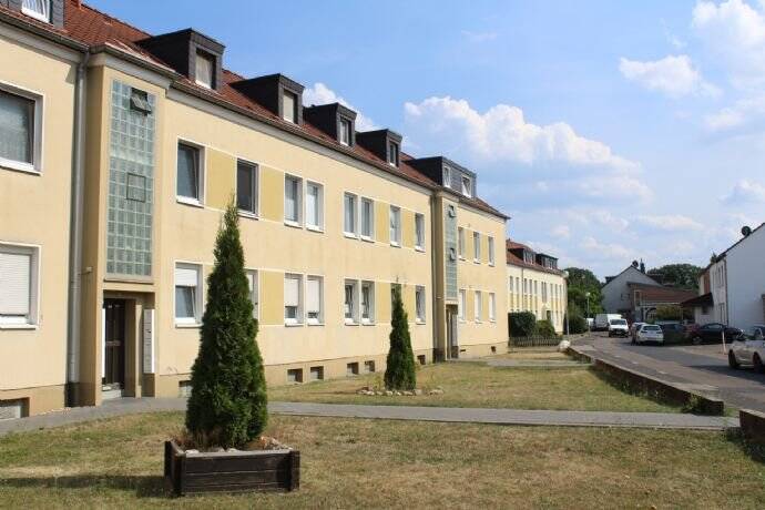 Preisgünstige 2-Zimmer Dachgeschoss-Wohnung in Lev.-Schlebusch (nahe Klinikum)