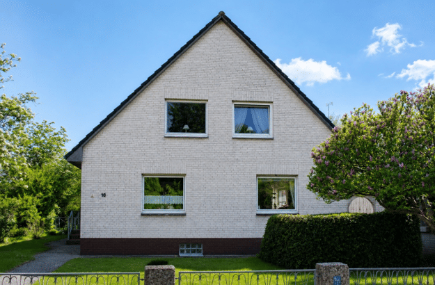 Großzügiges Einfamilienhaus mit Vollkeller und Doppelgarage von Privat, kein Makler, Maklerkontakt unerwünscht, 23860 Klein Wesenberg