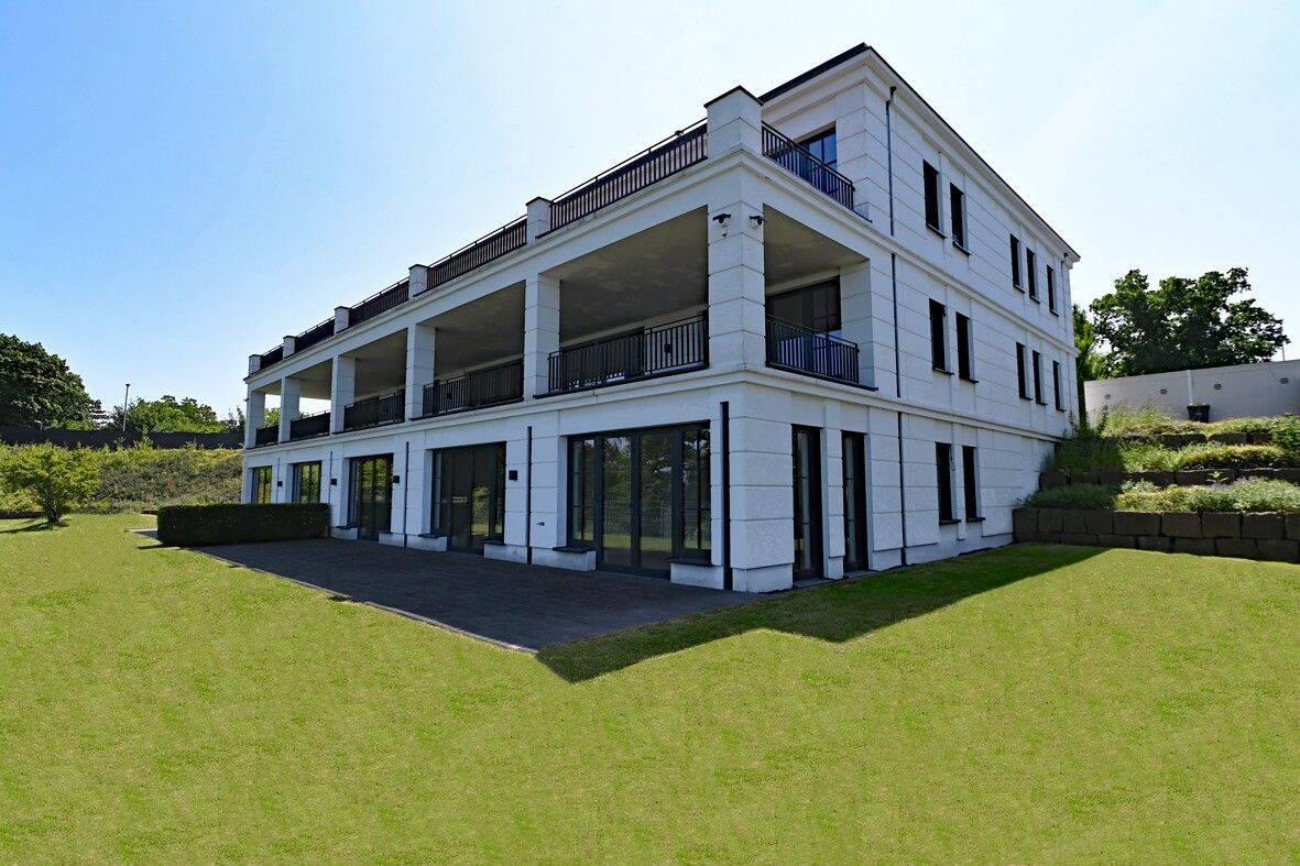 Super Special! Luxus-Wohnung mit Terrasse, Garten, Garage & einmaligem Ruhrtalblick, 45219 Essen (Kettwig)