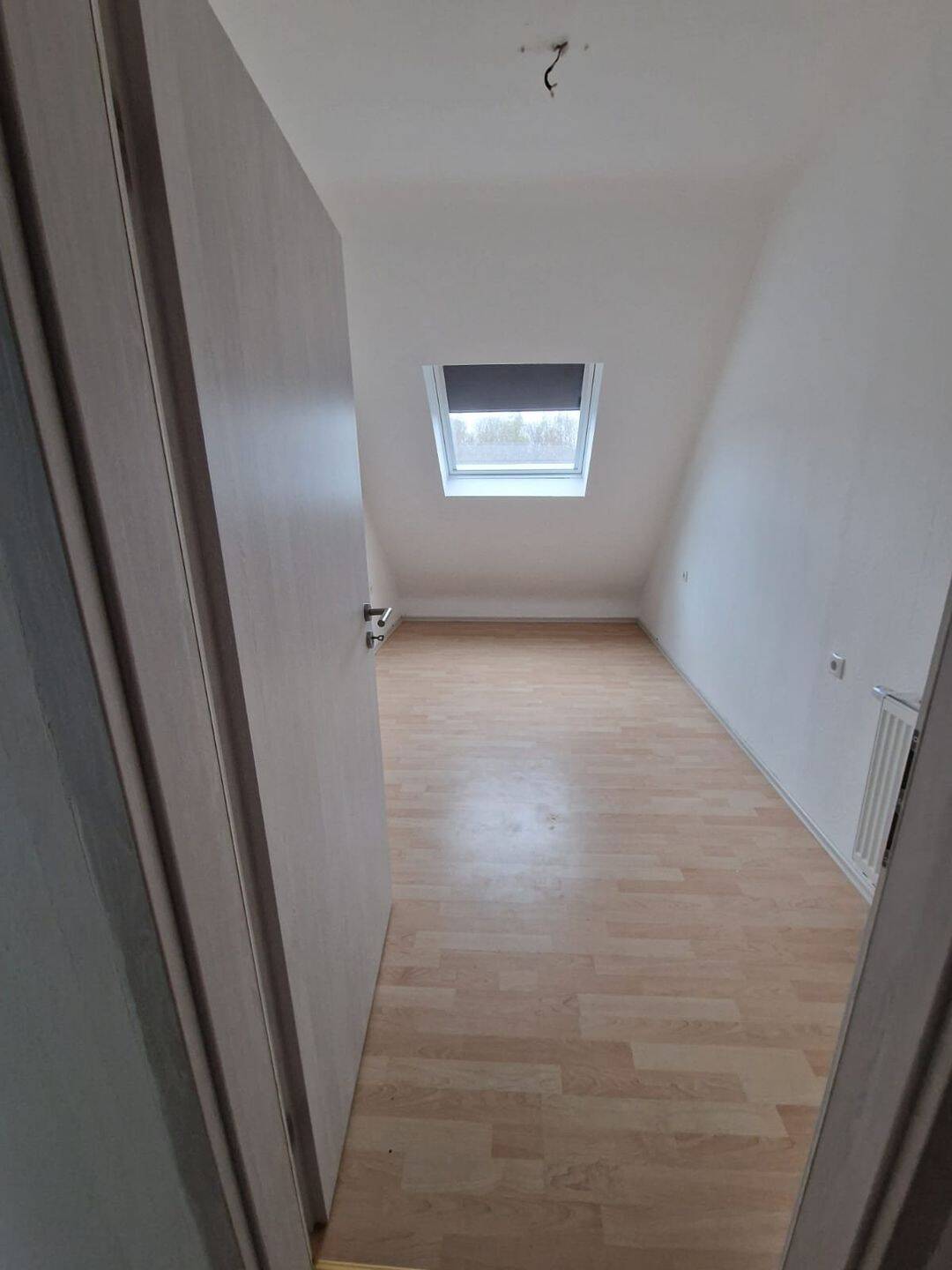 Helle dachgeschoss Wohnung, 67069 Ludwigshafen am Rhein (Edigheim Oppau Pfingstweide)