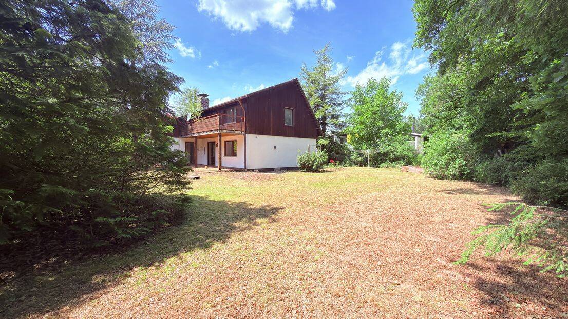 … AIGNER – Grundstücksjuwel am Waldrand für repräsentative Villa oder Kernsanierung …, 84543 Winhöring