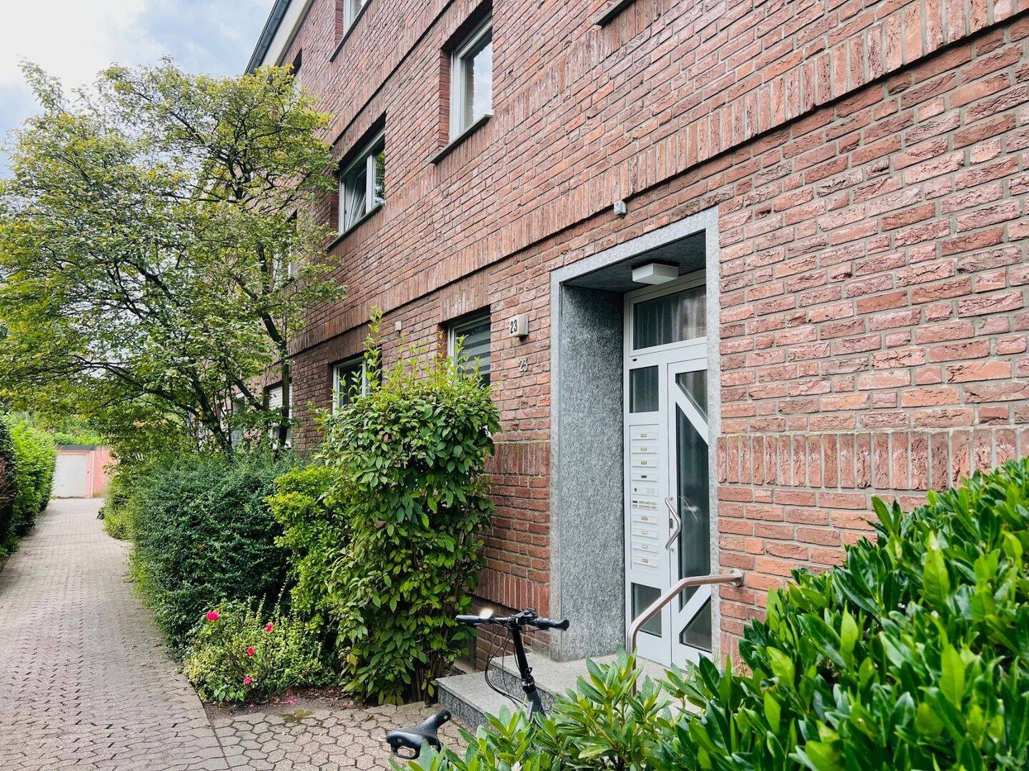 3-RAUM-WOHNUNG MIT WANNENBAD, SEPARATEM WC UND BALKON! _ ANSTRICH ERFORDERLICH!, 47809 Krefeld