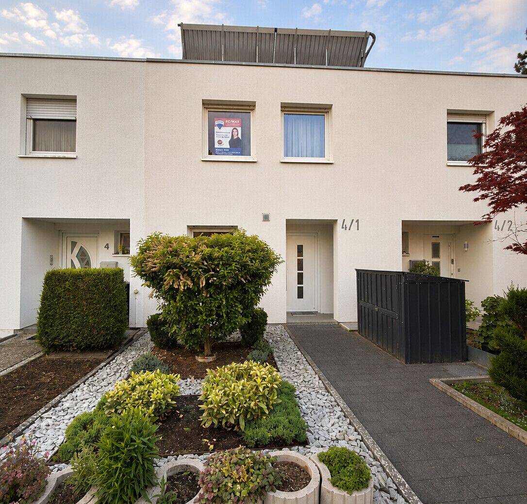Familienfreundliches Reihenhaus mit überraschend viel Raum und sofort frei!, 73084 Salach
