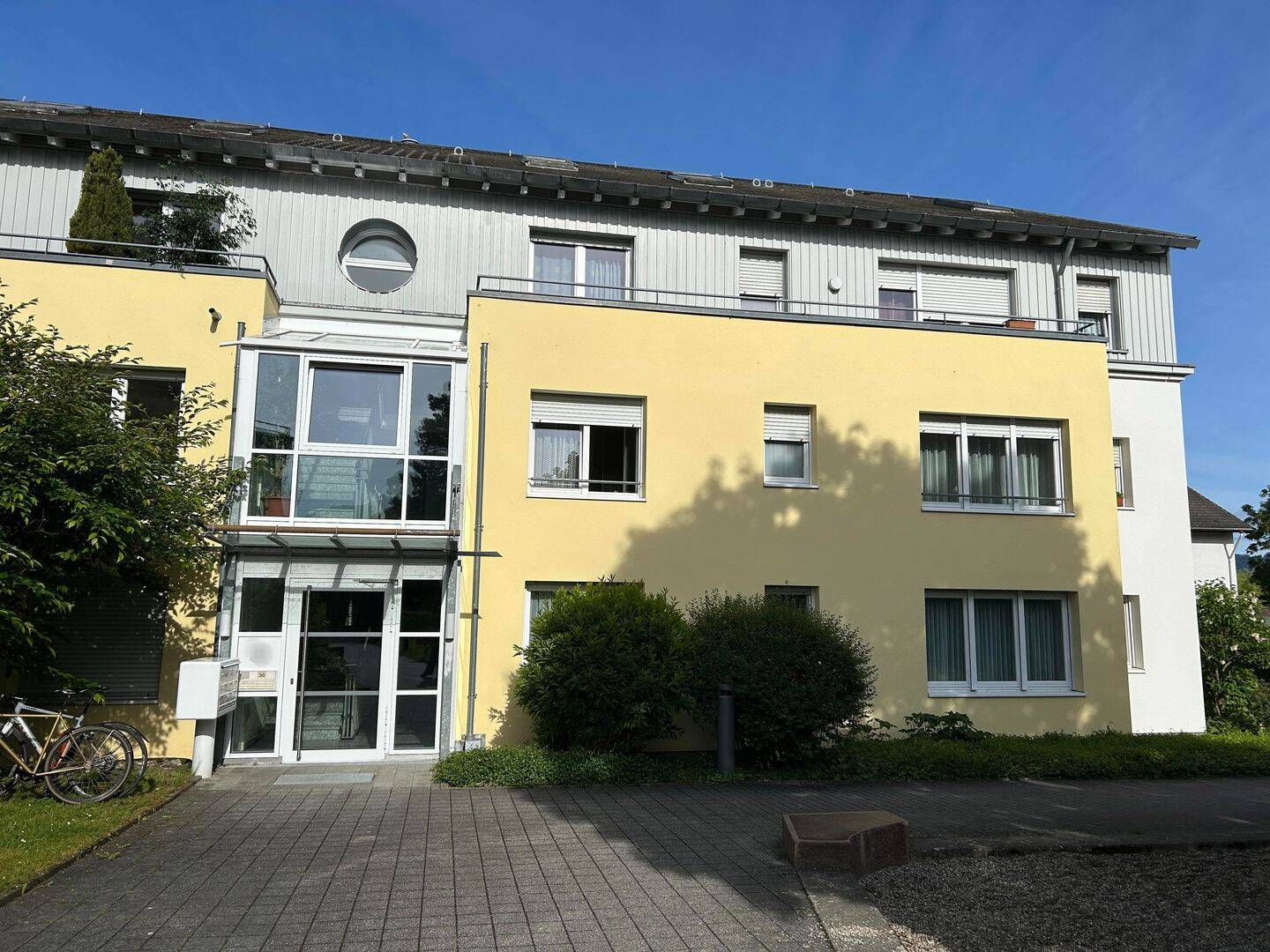 Großzügig wohnen – Zentrale Lage, 79199 Kirchzarten