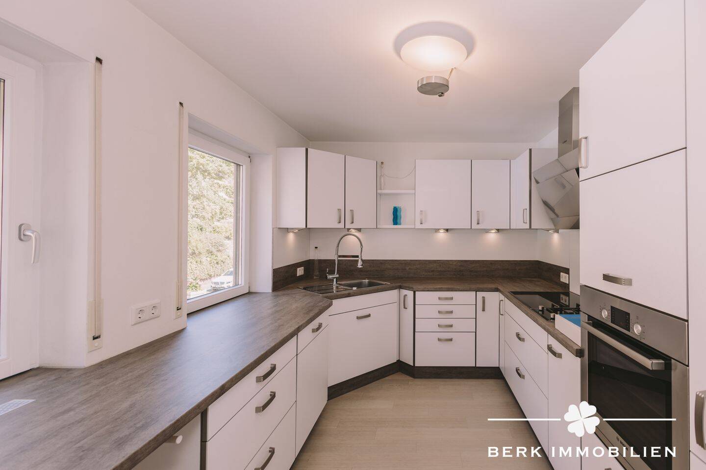 BERK Immobilien – Maisonettewohnung zentral gelegen mit besonderer Privatsphäre und Blick ins Grüne, 63739 Aschaffenburg (Innenstadt Österreicher Kolonie)
