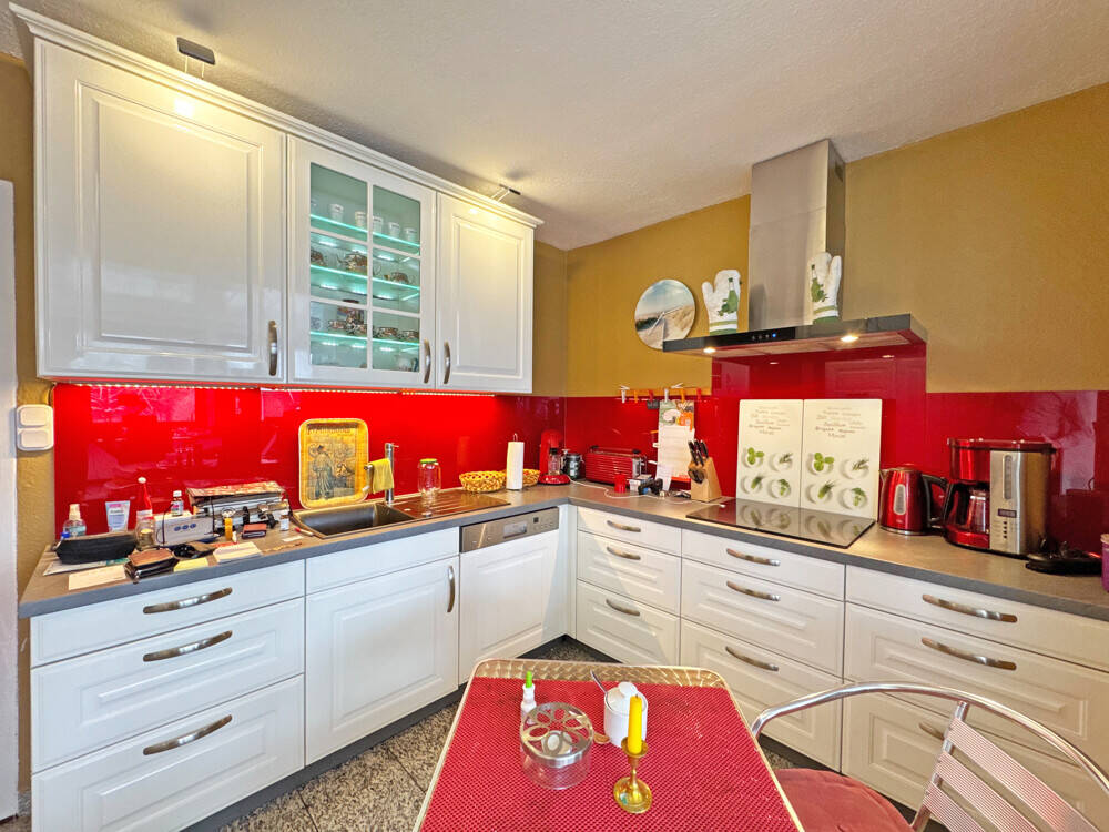 Einfamilienhaus mit Einliegerwohnung, Vollkeller und Sauna in toller Lage, 21079 Hamburg (Harburg)
