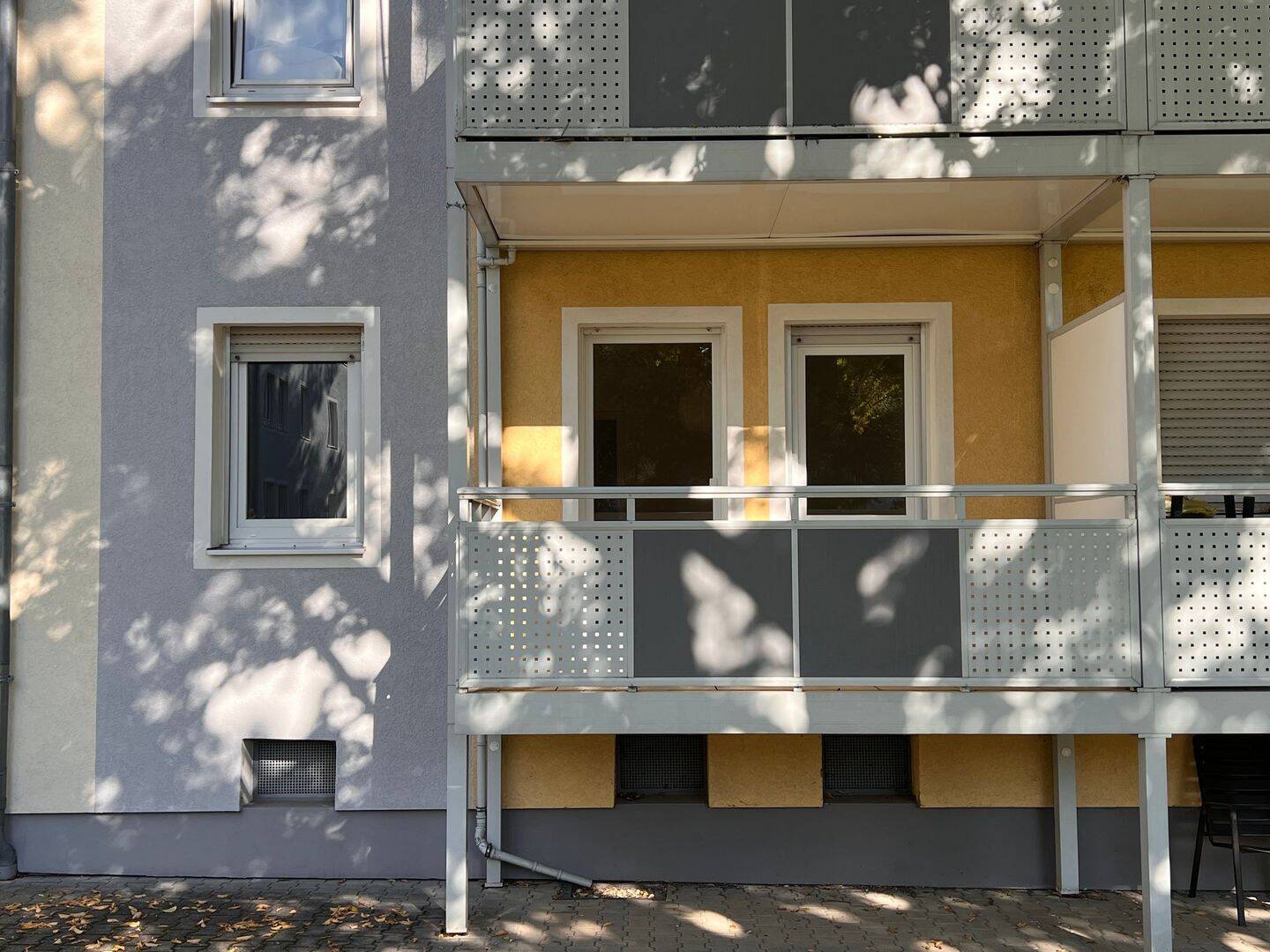 gemütliche 2 Zimmer Wohnung in ruhiger Lage, 93053 Regensburg (Galgenberg Kasernenviertel Kumpfmühl-Ziegetsdorf-Neuprüll Oberisling-Graß)