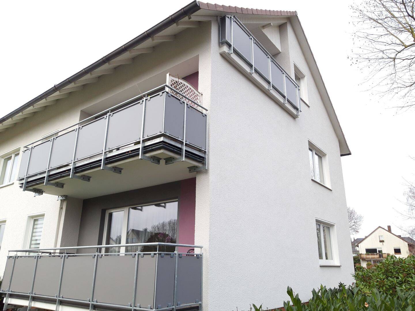 Freundliche 3-Zimmer-Dachgeschosswohnung in zentraler Lage von Emmerthal, 31860 Emmerthal
