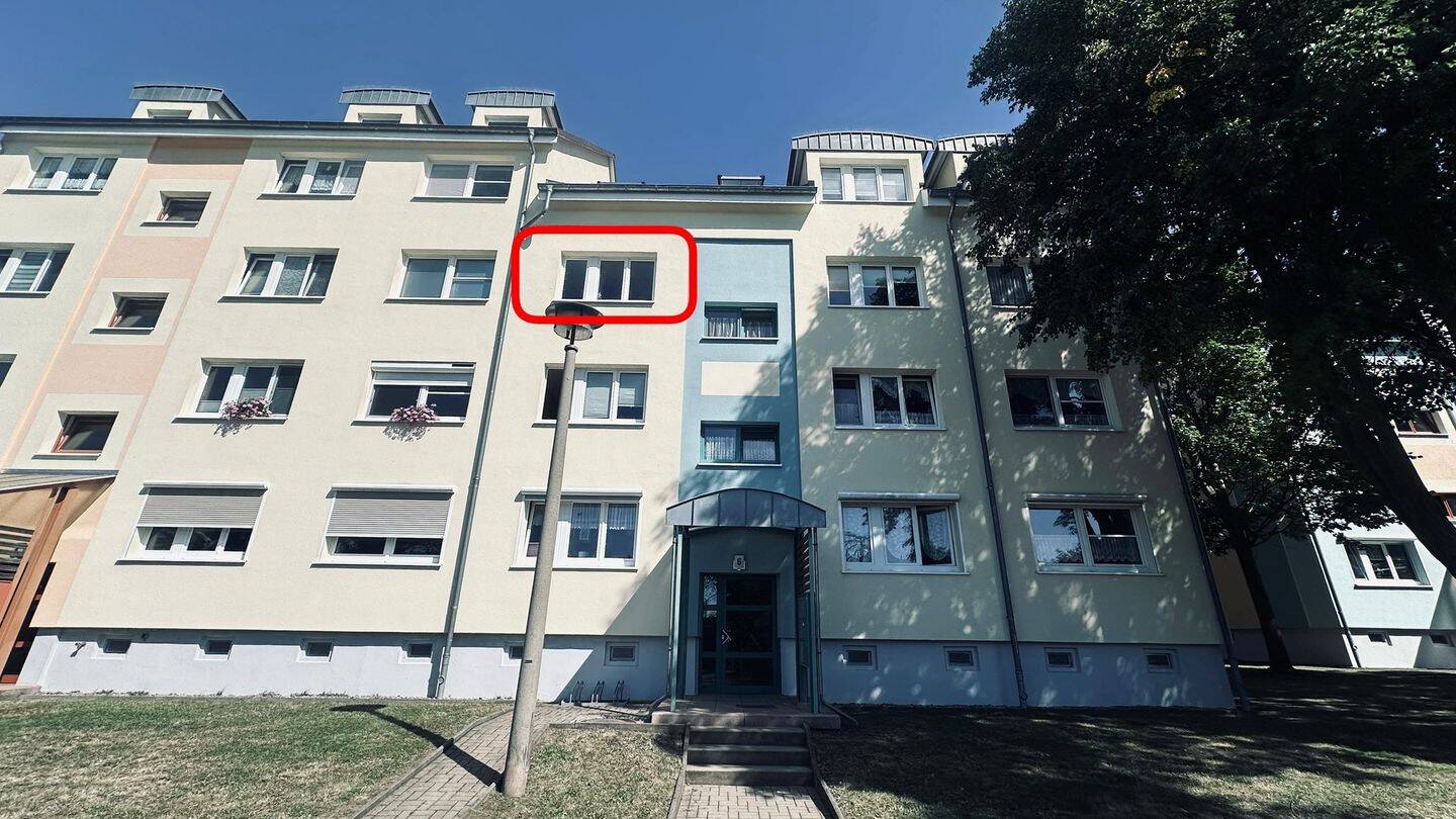 Sofort bezugsfrei: Schöne 2-Zimmer-Wohnung mit Balkon und Blick ins Grüne, 99094 Erfurt