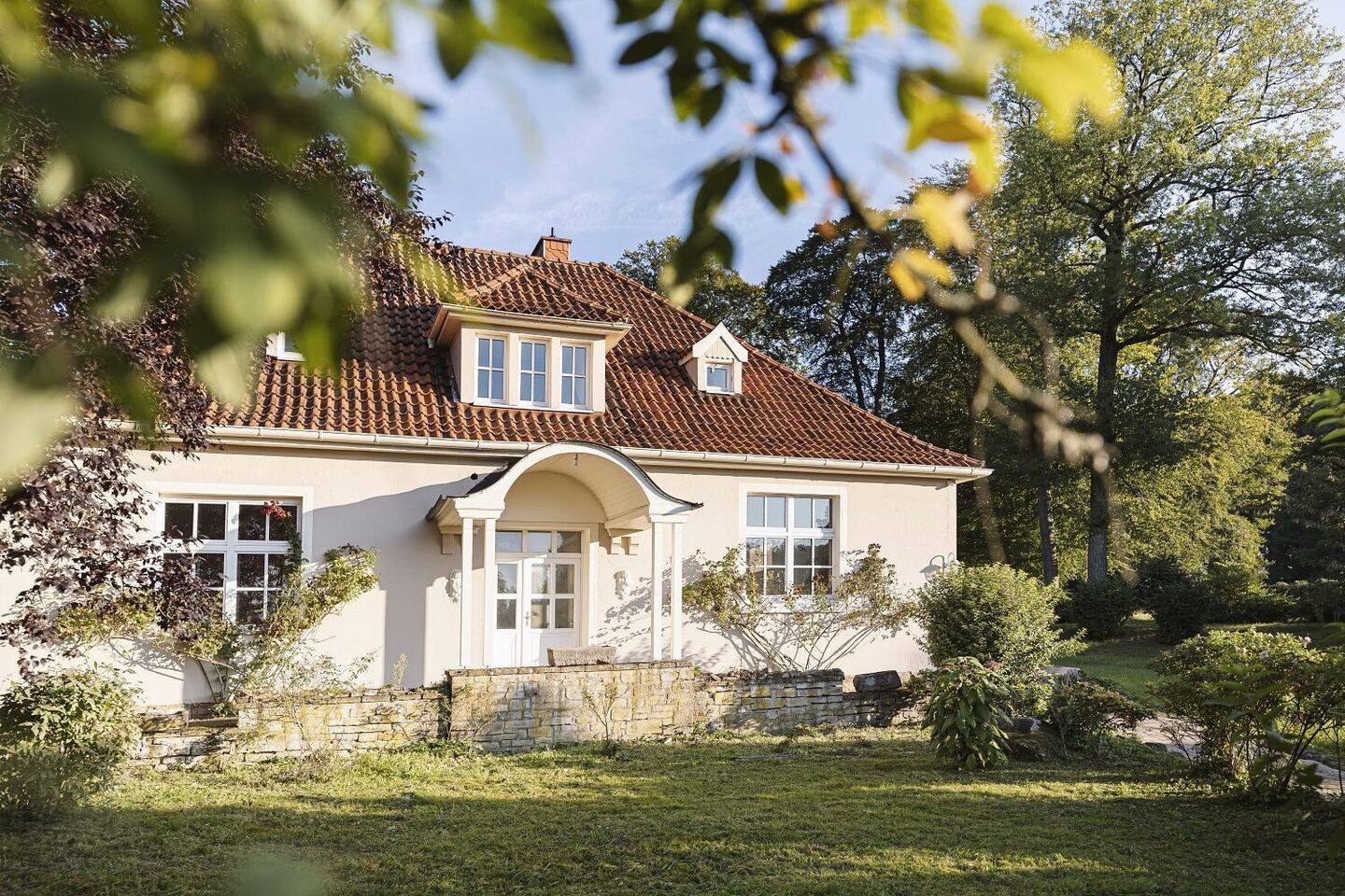 Zweiparteienhaus mit ca. 300 m² Wohnfläche und Entwicklungspotenzial, 49143 Bissendorf