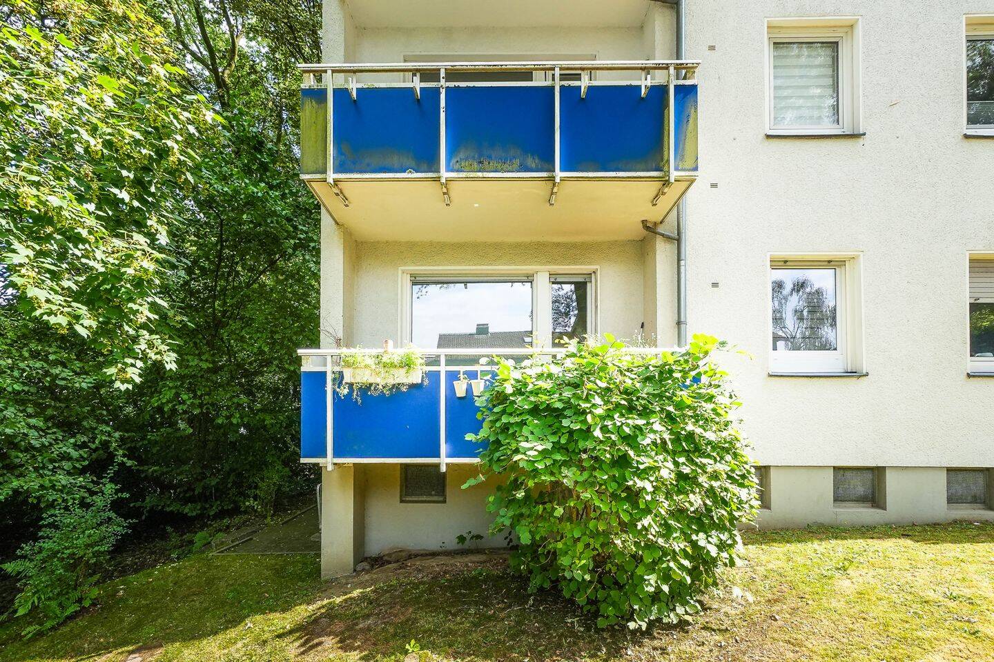 Modernisierte EG-Wohnung mit Balkon in Grumme, 44807 Bochum (Bergen Grumme Hofstede Riemke)