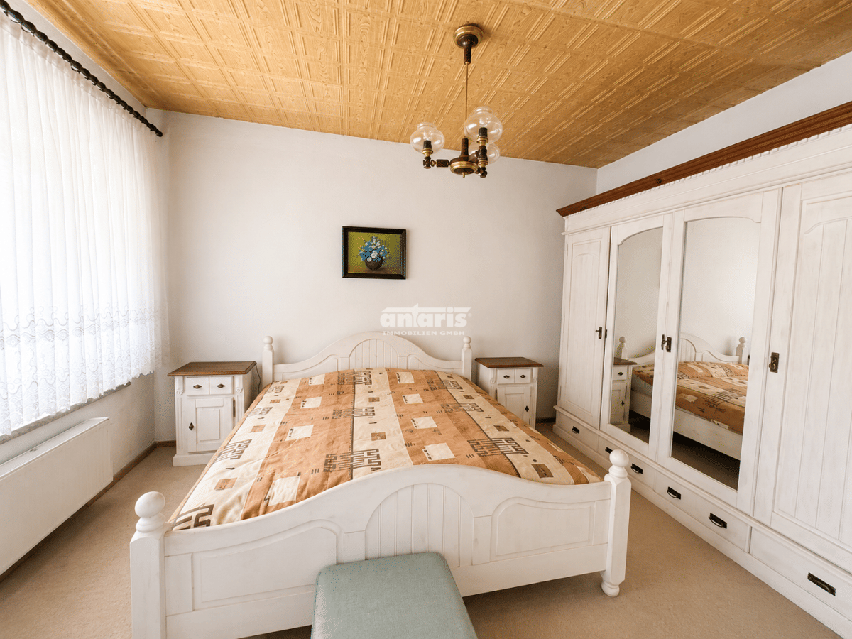 antaris Immobilien GmbH **Großes Haus zum kleinen Geld, Ideal um Ihre Ideen zu verwirklichen!!**, 99189 Gebesee