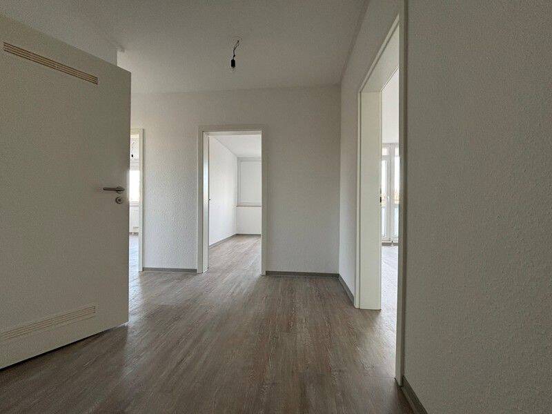 Erstbezug nach Renovierung: 3-Zimmer Wohnung mit Ausblick!