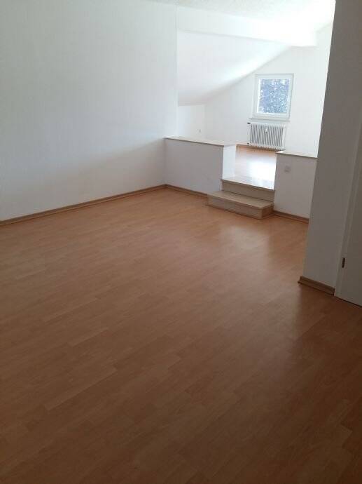 Schöne renovierte Dachgeschosswohnung in Bitburg Innenstadtlage Privat oder Gewerblich, 54634 Bitburg