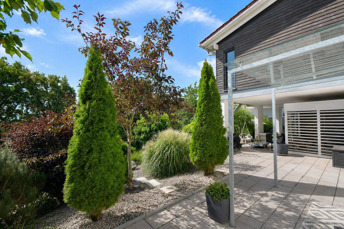 Architektur. Design. Weitblick. – Ein außergewöhnliches Zuhause mit traumhaftem Weitblick., 87746 Erkheim