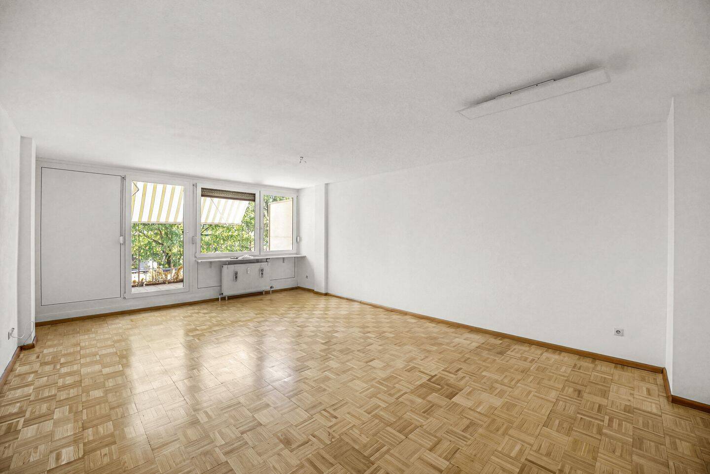 3-Zimmer-Wohnung in Freiburg-Betzenhausen: Balkon, Tiefgaragenplatz, Parkett & Stadtbahn vor der Tür, 79114 Freiburg im Breisgau (Betzenhausen Haslach Sankt Georgen Stühlinger Weingarten)